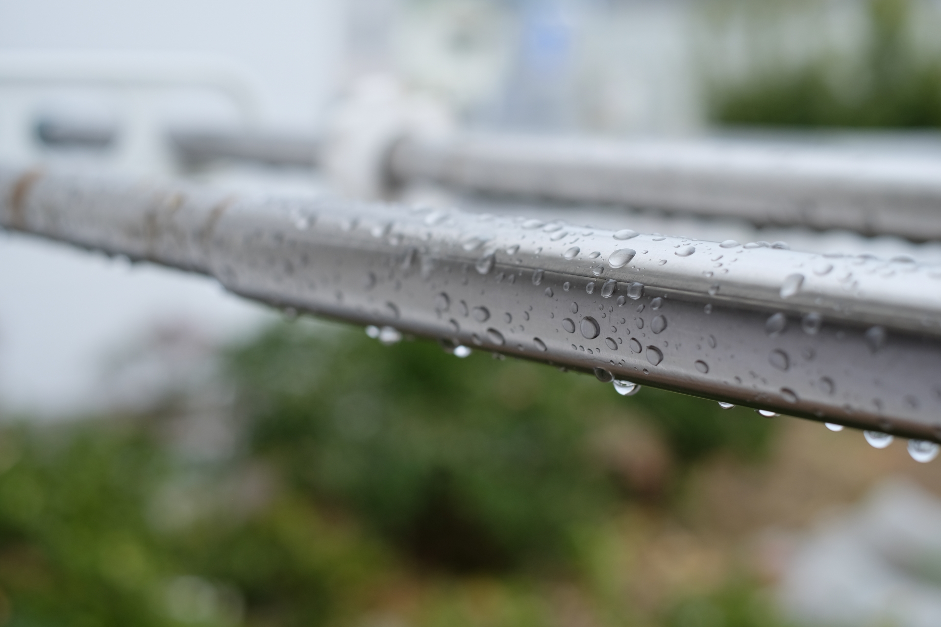梅雨時の雨のイメージ
